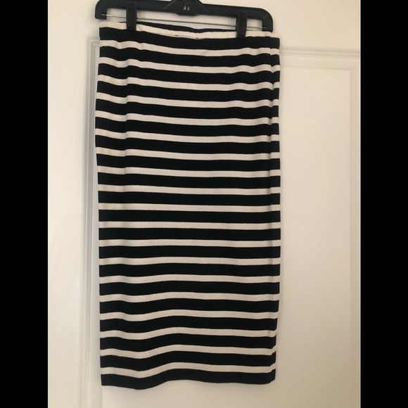 EXPRESS BLACK & WHITE STRIPED PENCIL SKIRT - Picture 1 of 3